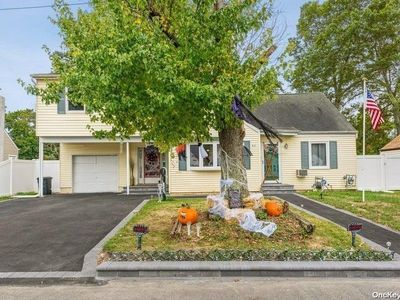 44 Foster Boulevard, Babylon, NY, 11702