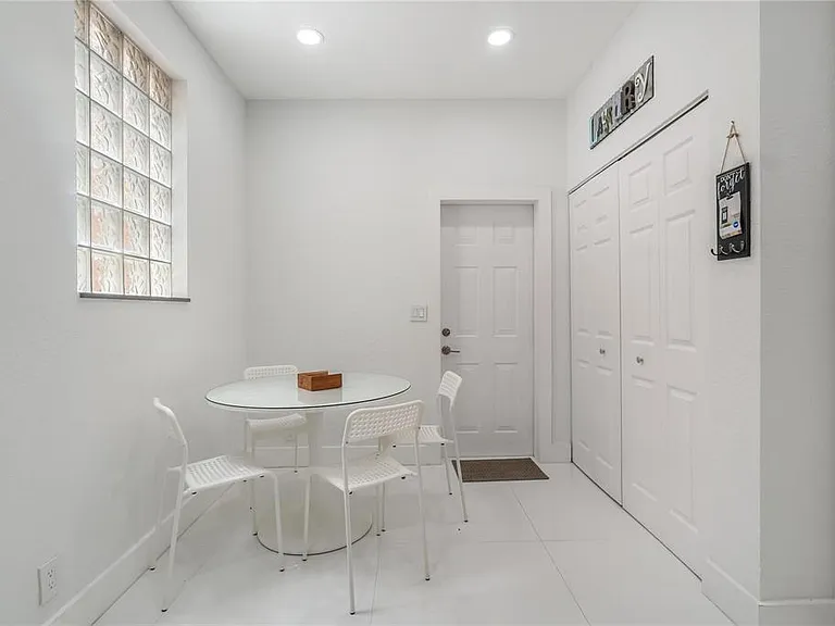 4204 Vineyard Cir #2 — Photo 17
