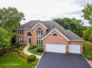 2220 Kings Ct, Geneva, IL 60134