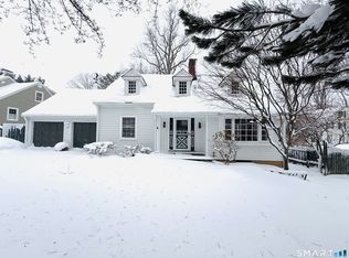 1091 Round Hill Road, Fairfield, CT 06824