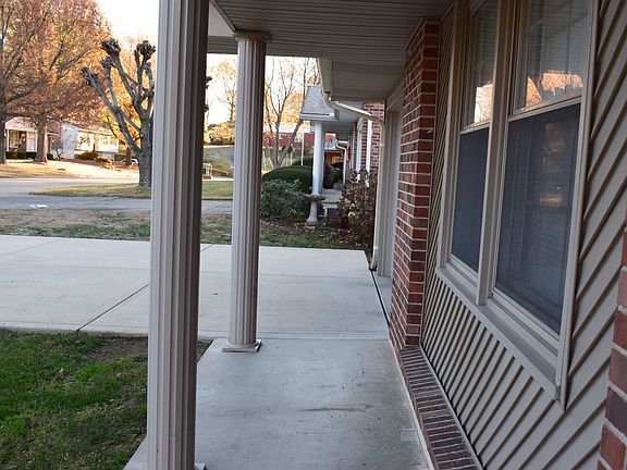 2nd image of 1815 Stoddard St
