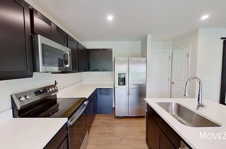 1514 Gutter Branch Dr — Photo 2