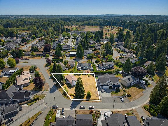 2nd image of 4503 Southridge Cres