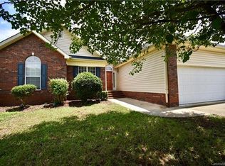 2209 Field Pond Ln, Monroe, NC 28112