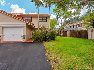 9111 SW 113th Place Cir W, Miami, FL 33176