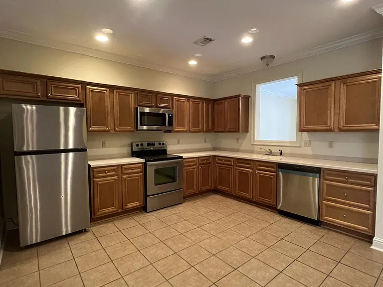 918 Jefferson Dr — Photo 9