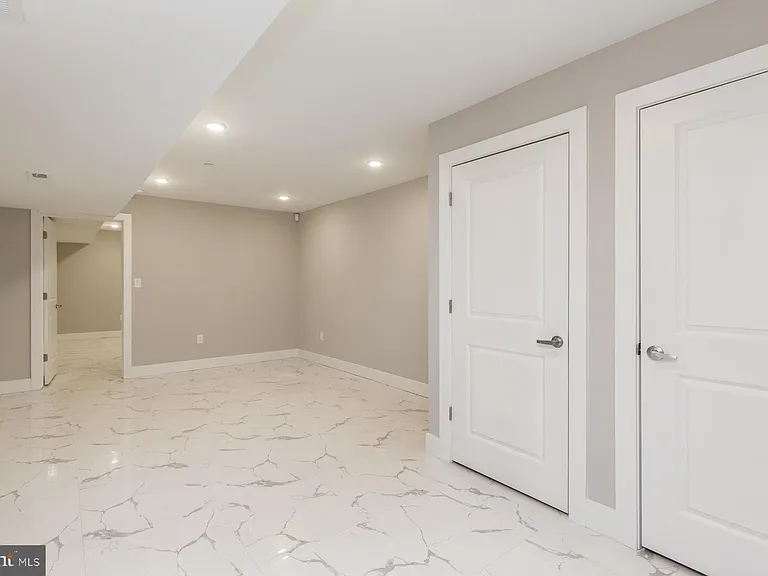 1724 N Marshall St #B — Photo 16