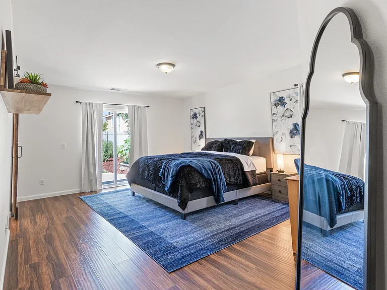 903 Valerie Ln — Photo 6