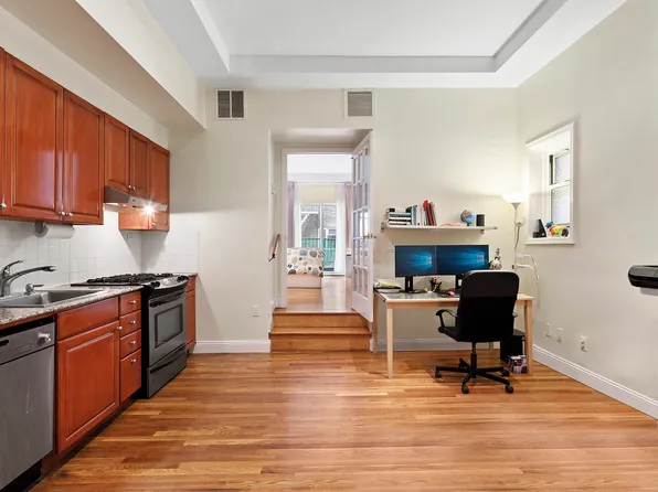 59 E 73rd St APT 3B, New York, NY 10021