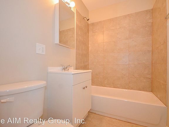 4th image of 339 N Yale Ave #H
