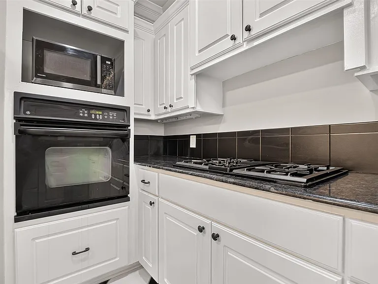 1513 Roy St — Photo 19