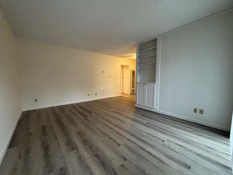 1264 Reed Ave #5 — Photo 2