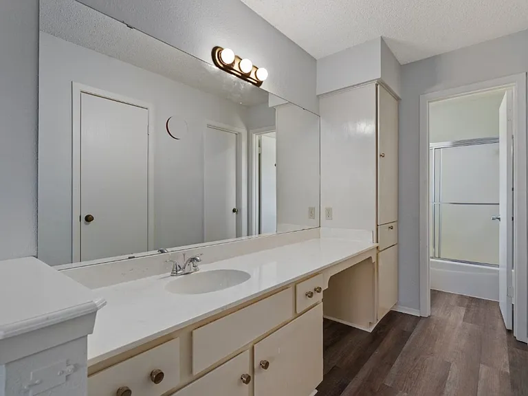 11809 Eubank Dr — Photo 22