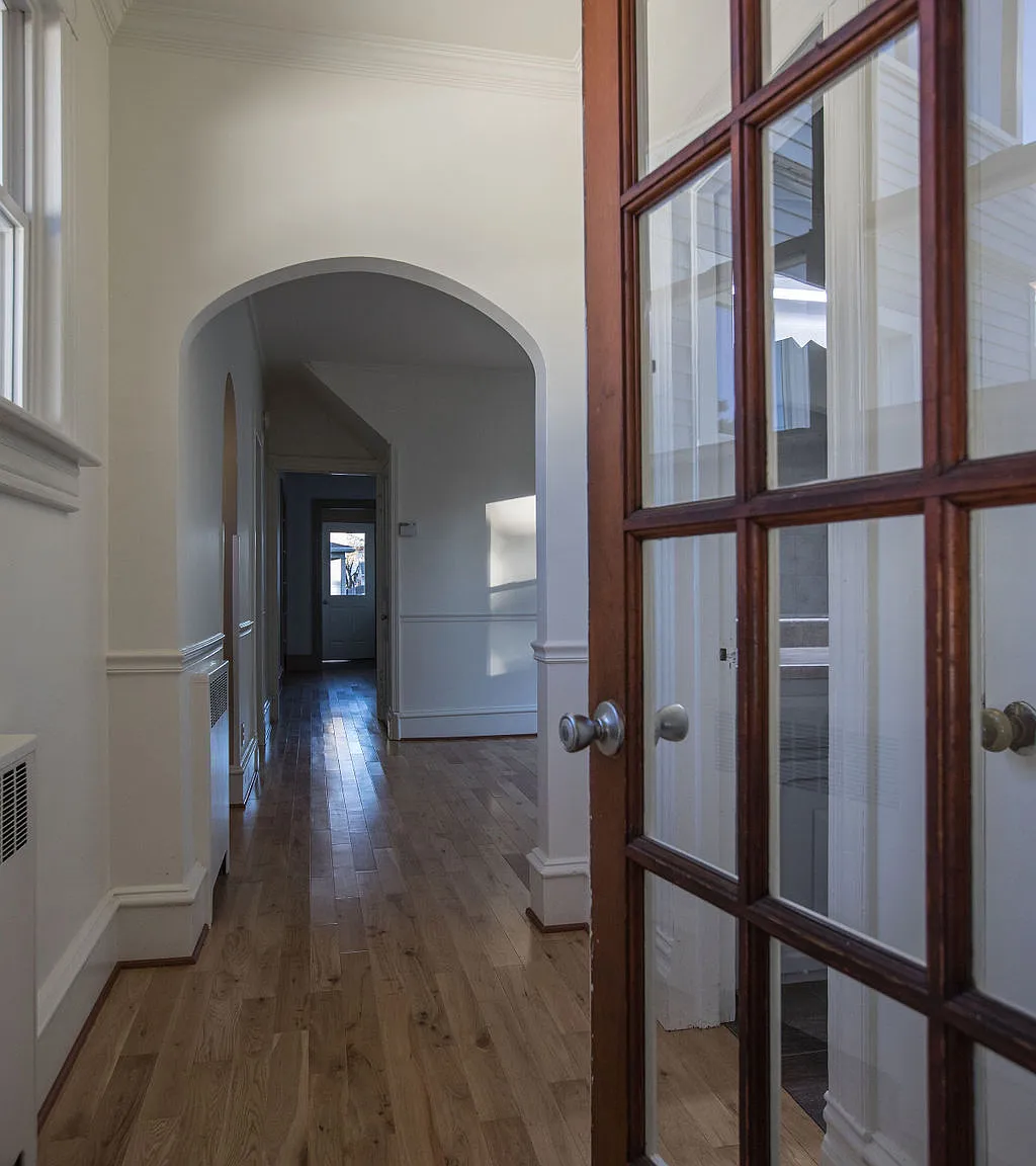 2 bed, 900 sqft, $1,045 — Photo 2
