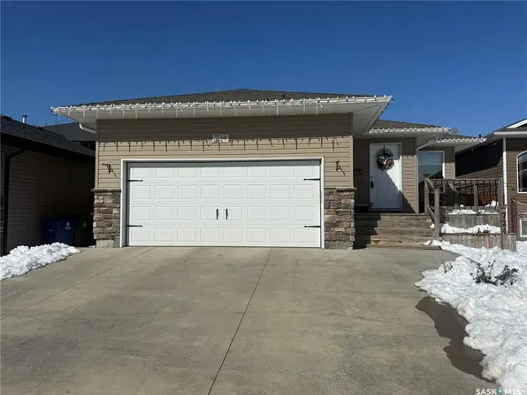 724 Quessy DRIVE, Martensville, SK S0K 0A2