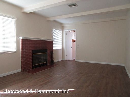 2nd image of 21227 De La Guerra St