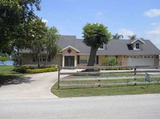 16717 E Shirley Shores Rd, Tavares, FL 32778