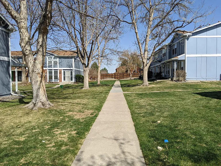 188 Paris Cir — Photo 30