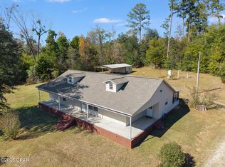 4700 Honeysuckle Ln, Marianna, FL 32446