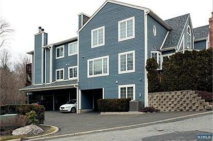 1st image of 336 Cambridge Dr