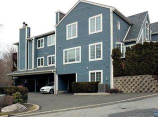 336 Cambridge Dr, Ramsey, NJ 07446