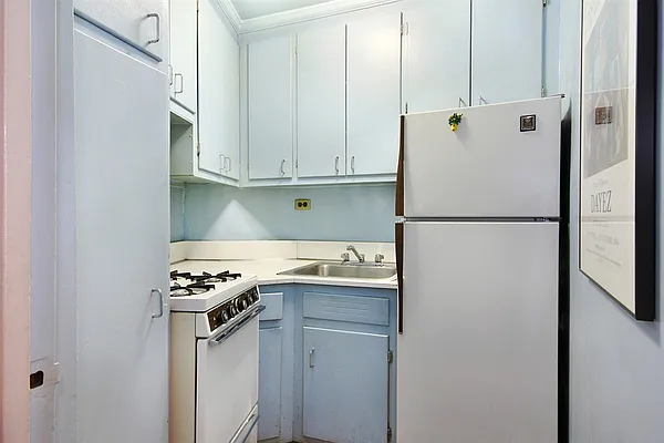 Sold by Corcoran | media 6