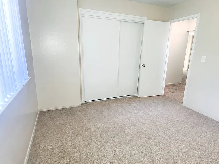 Monterey Manor Apartments — Photo 34