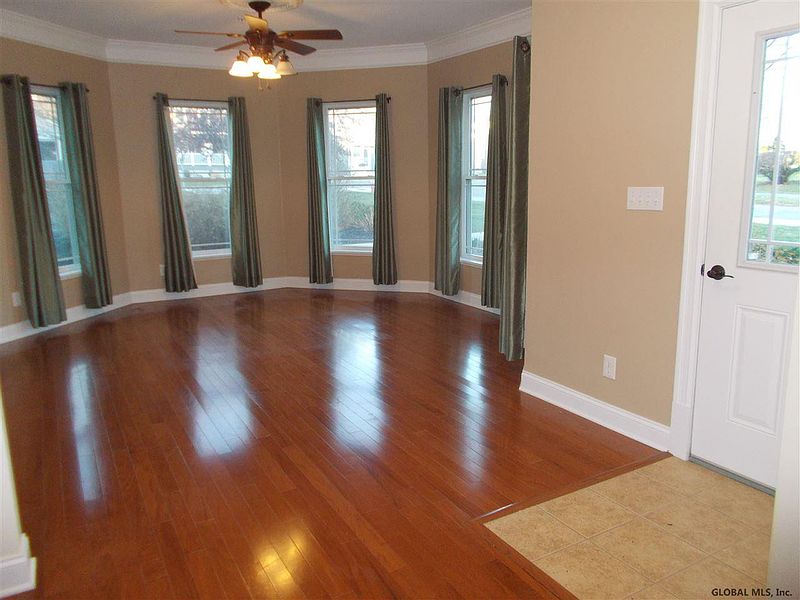 4th image of 80 B MAPLE Avenue