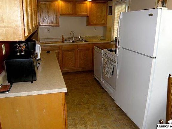 Home for Sale in Mendon, IL $74,900
