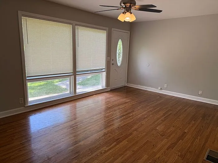 256 Willow Ln — Photo 3