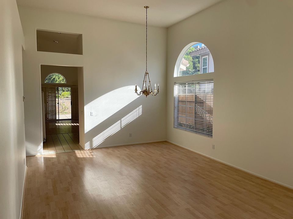 1st image of 5069 Colony Dr