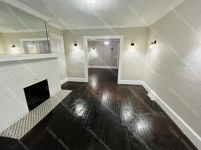 2223 W Euclid St — Photo 9