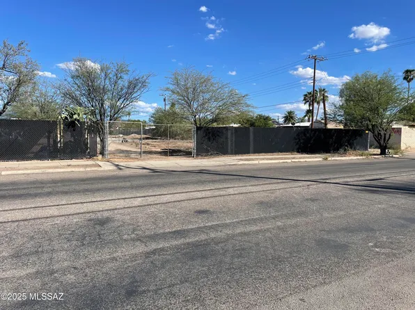 2241 S Sahuara Ave #2, Tucson, AZ 85711