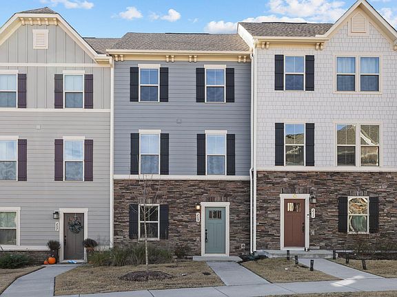2nd image of 209 Timber Forest Ln