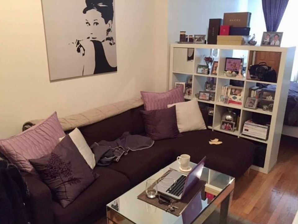 1st image of 255 W 75th St APT 3C