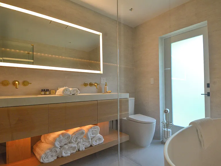 Second full bathroom, complete with soaking tub