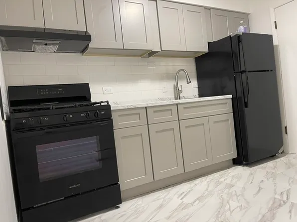 10356 Michael Todd Ter APT 2W, Glenview, IL 60025