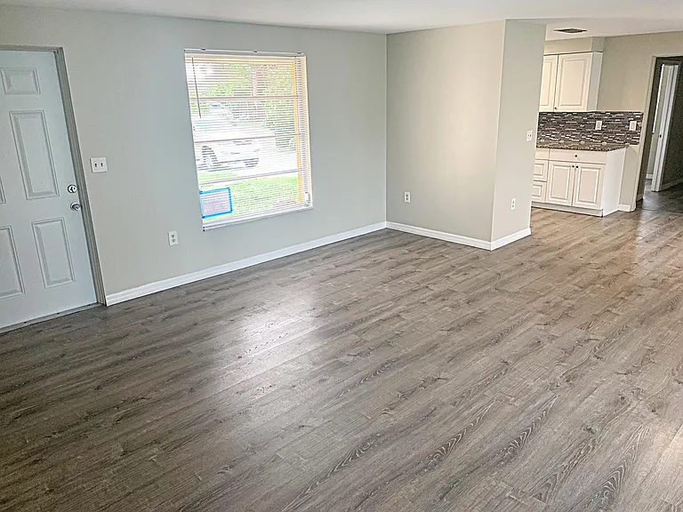 12313 Harland Ave — Photo 12