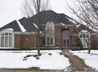 21970 York Mills Cir, Novi, MI 48374