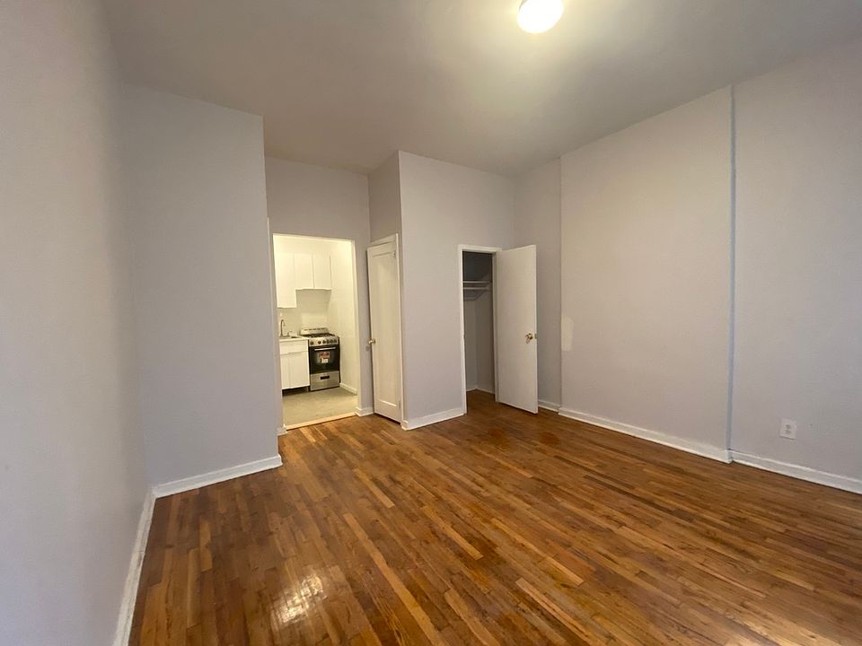 1st image of 403 W 44th St #1B