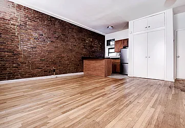 Rented by Urbane Brokerage