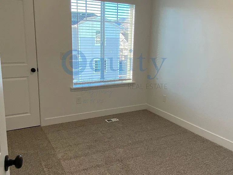 4218 W Coral Pink Ct #1 — Photo 5