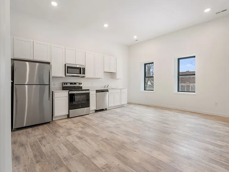 Reinbeck Apartments — Photo 26