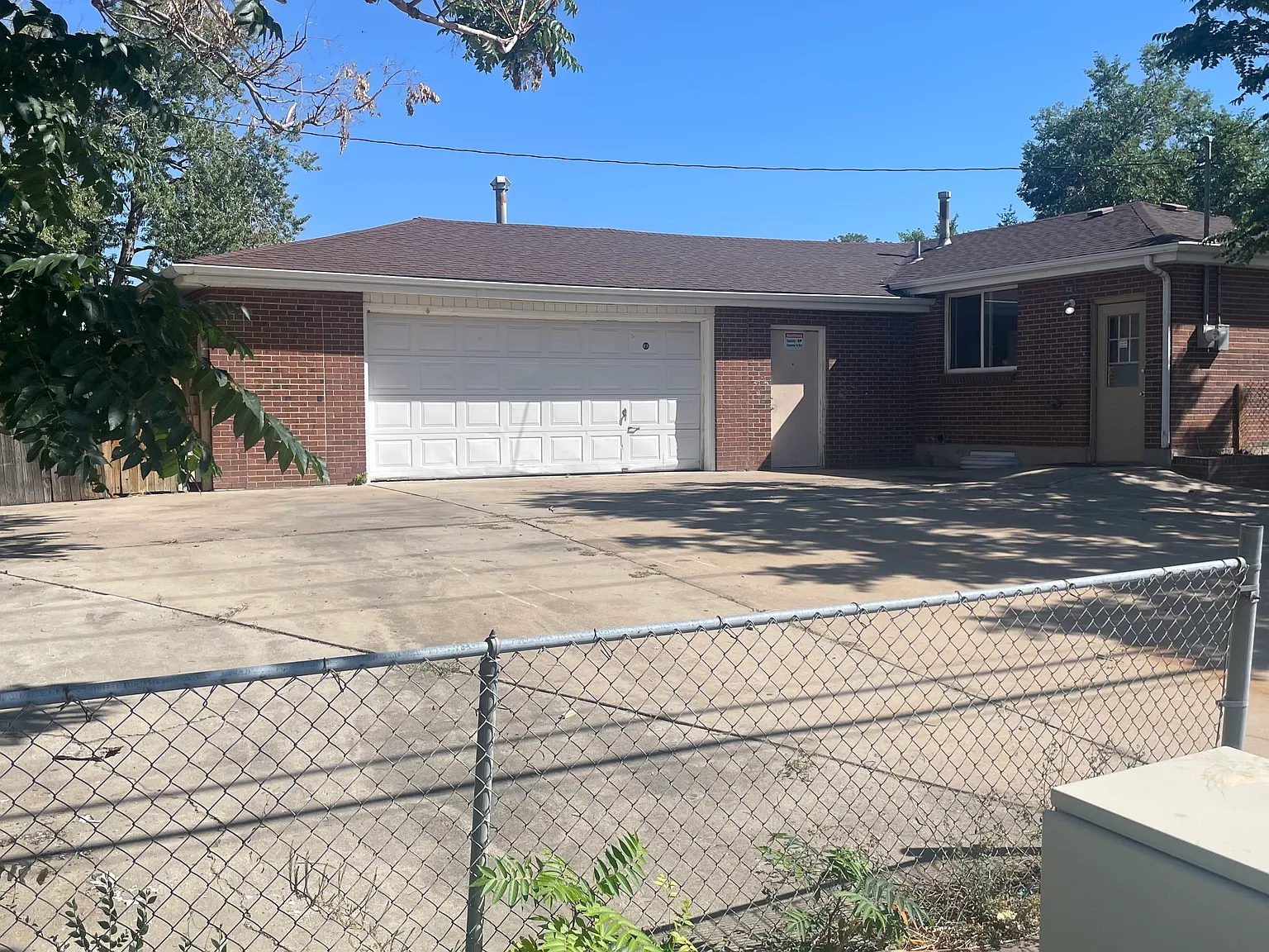 4 bed, 920 sqft, $2,900 — Photo 2