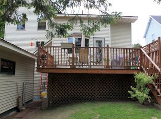 437 Hecla St, Lake Linden, MI 49945