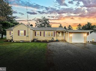 5610 Lischeys Church Rd, Spring Grove, PA 17362