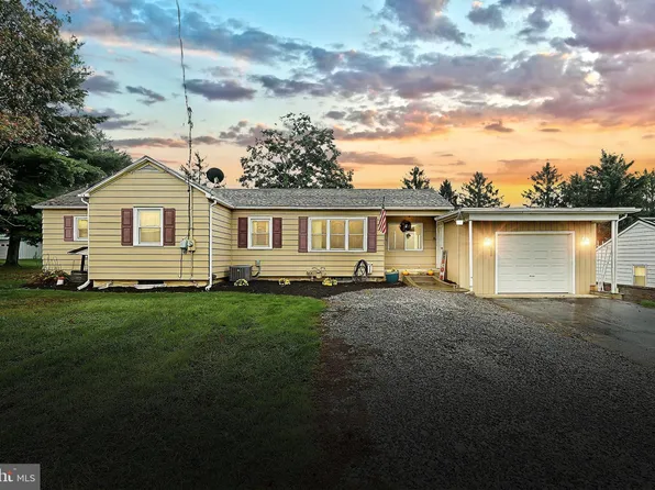 5610 Lischeys Church Rd, Spring Grove, PA 17362