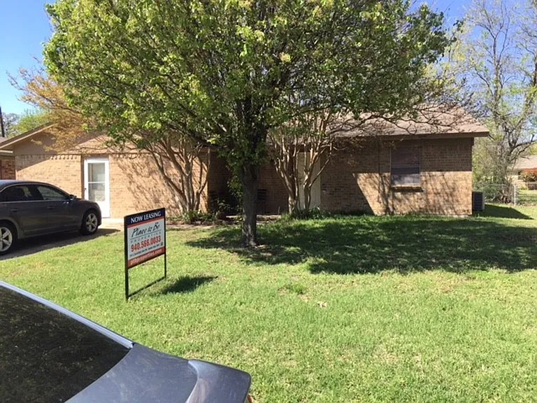 3301 Hummingbird Ln — Photo 1