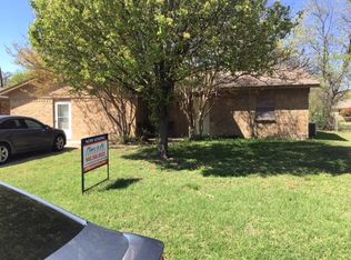 3301 Hummingbird Ln, Denton, TX 76209