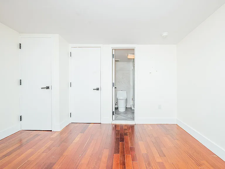 1434 De Kalb Ave #3L — Photo 4